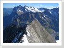 08/2010: Am Mittellegigrat des Eiger (3970 m); im Hintergrund die Mittellegihütte (3355 m)